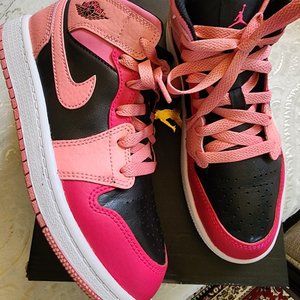 Air Jordan 1 Mid Size 2Y